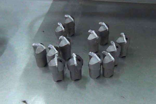 16工位鉆頭自動釬焊機(jī)-5.png
