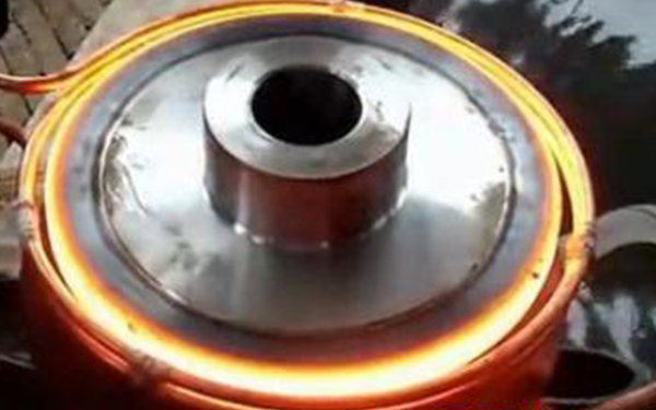 全自動(dòng)數(shù)控淬火機(jī)床